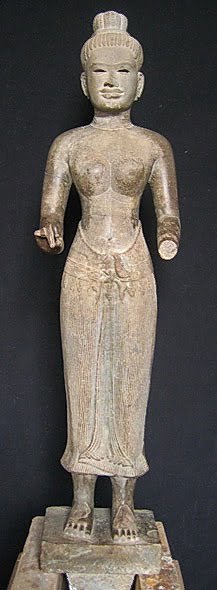 Red List protects Cambodian antiquities: Female divinity © NMC