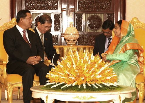 Samdech Akka Moha Sena Padei Techo Hum Sen, Prime Minister of Kingdom of Cambodia called on The President of India Smt. Pratibha Devisingh Patil, at Royal Palace during this important reunion of India and Cambodia.