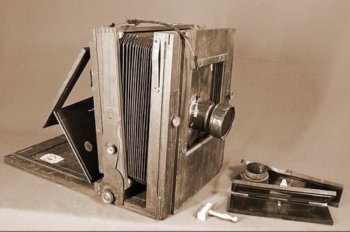 Incomplete glass-plate camera (equipment possibly used by George Groslier at Banteay Chhmar) Collection: National Museum of Cambodia