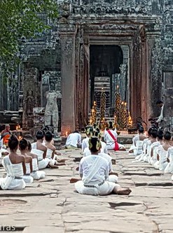 NKFC Boung Soung at Bayon temple, Angkor - Photo © Anders Jiras