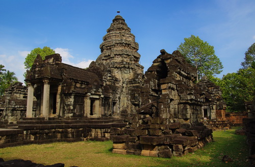 Angkor Wat Devata at Wat Athvea