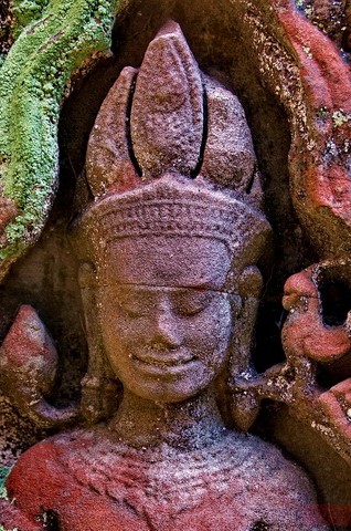 Preah Khan Khmer temple - Devata goddesses of the shadows.